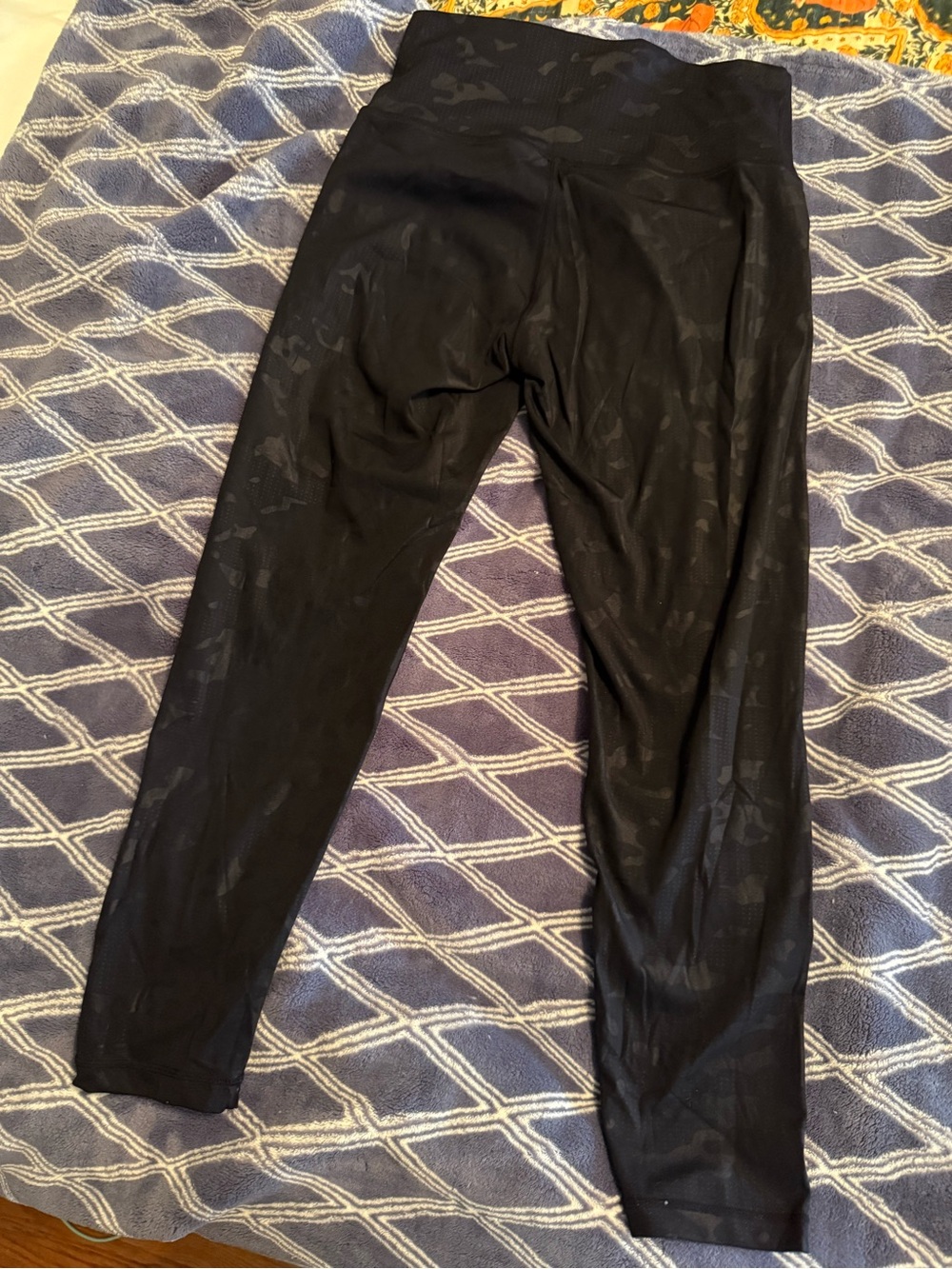 ZYIA Black Active Leggings with Tonal Pattern - Picture 5 of 5